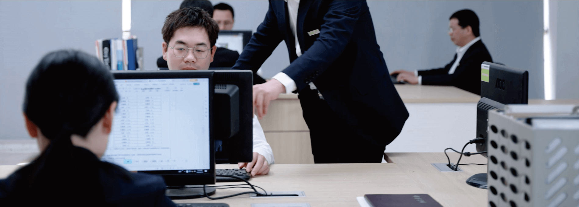 888.BY集团电子游戏售前服务